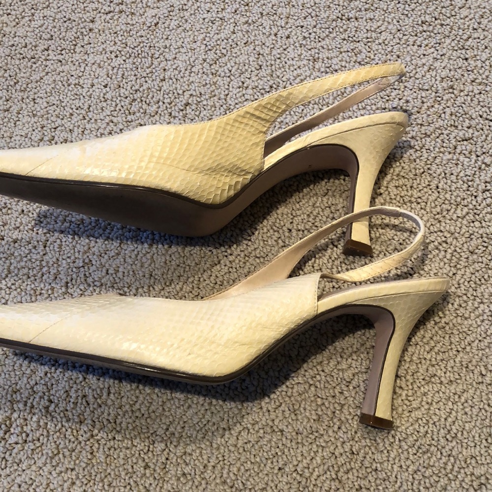 Karen Scott pumps. Size 9. Like new!